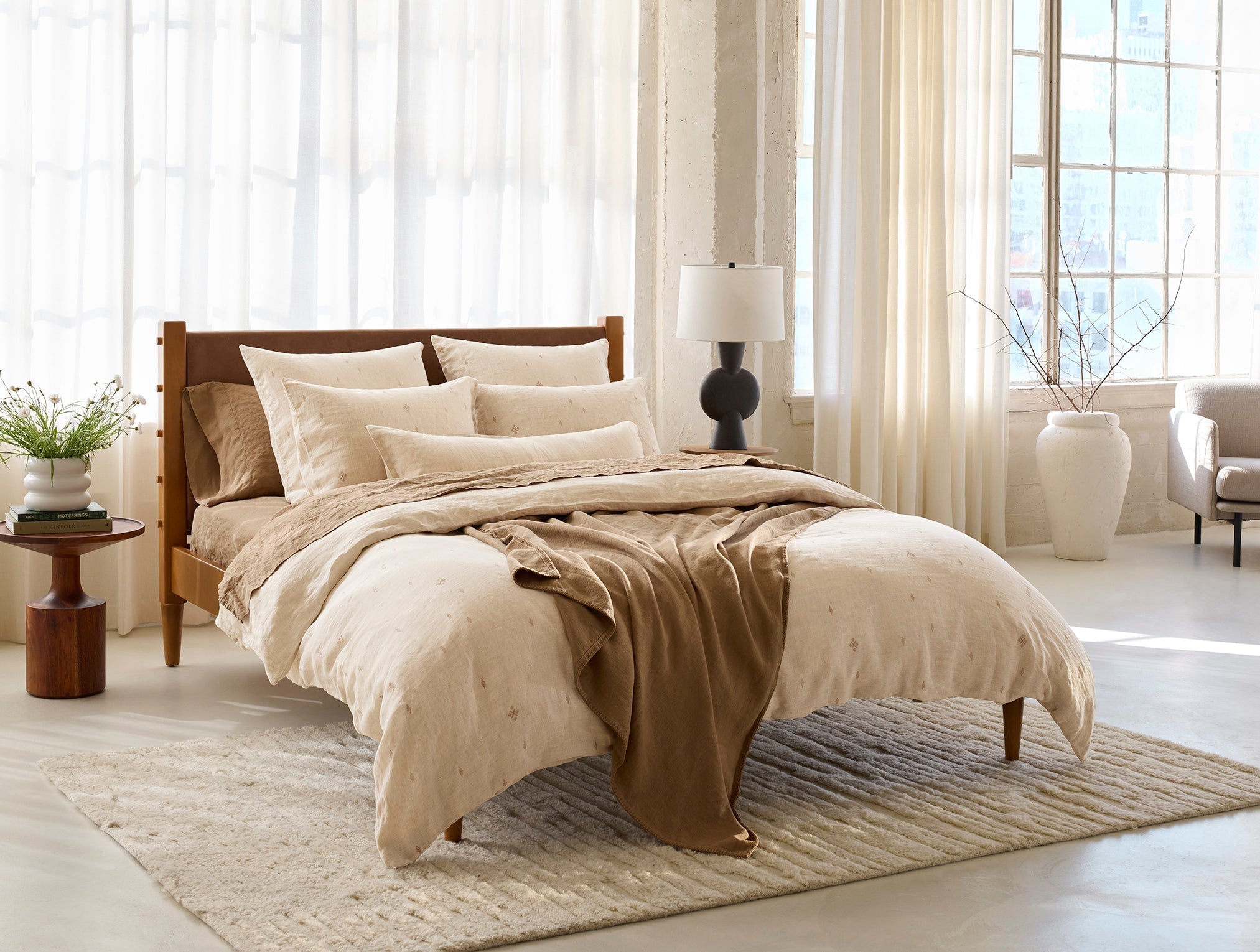 Cambria Embroidered Organic Linen Duvet Cover - Image 2