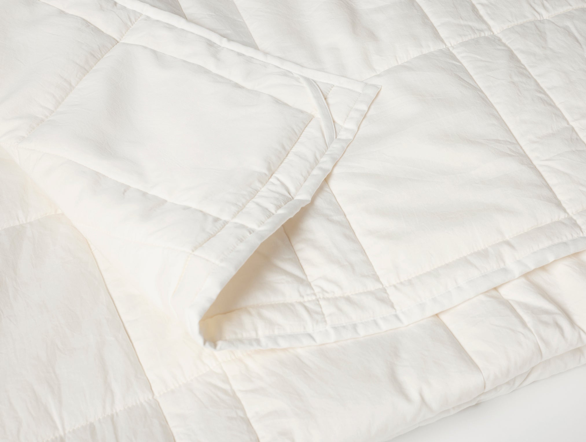 Washable Wool Filled Comforter - Image 3