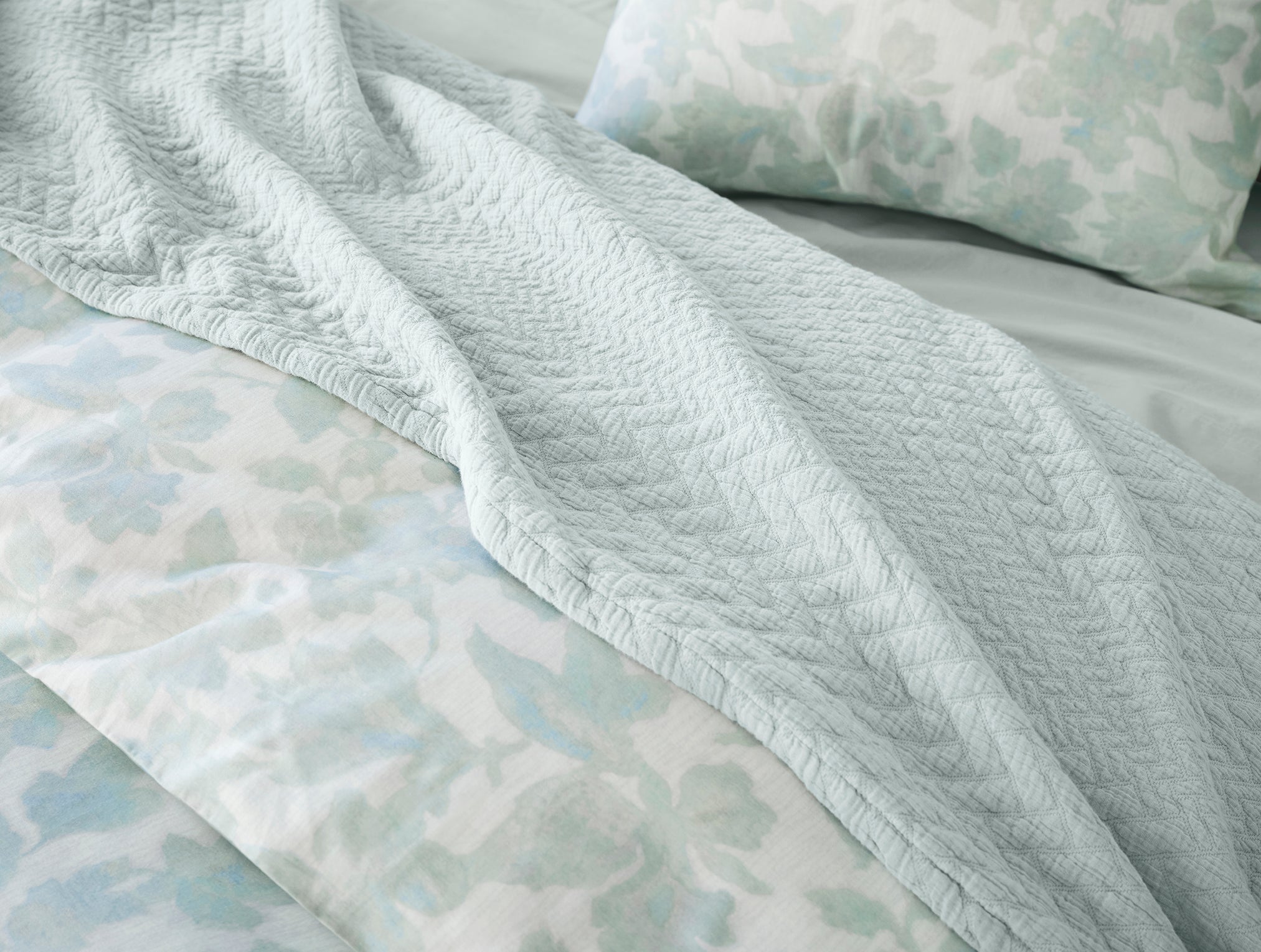 Camellia Organic Print Duvet Cover - Image 4