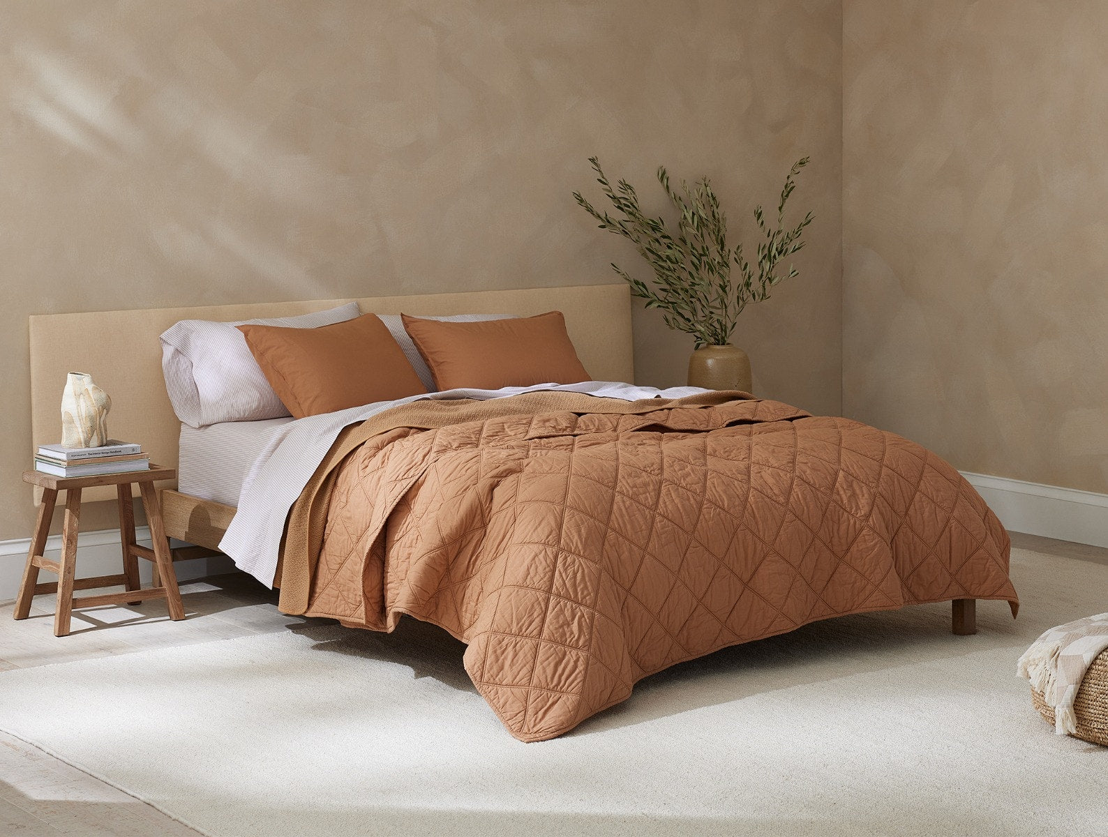 Diamond-Stitched Organic Cotton Comforter - Image 5